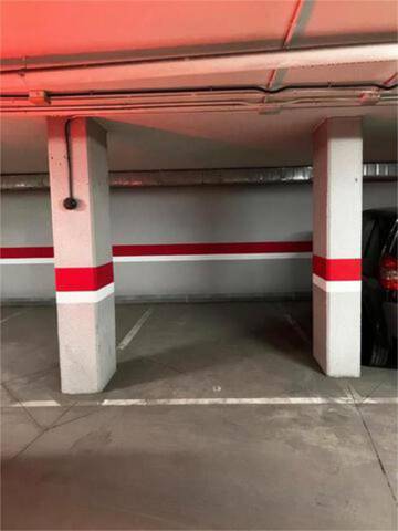 Garaje en Alquiler en Guindalera