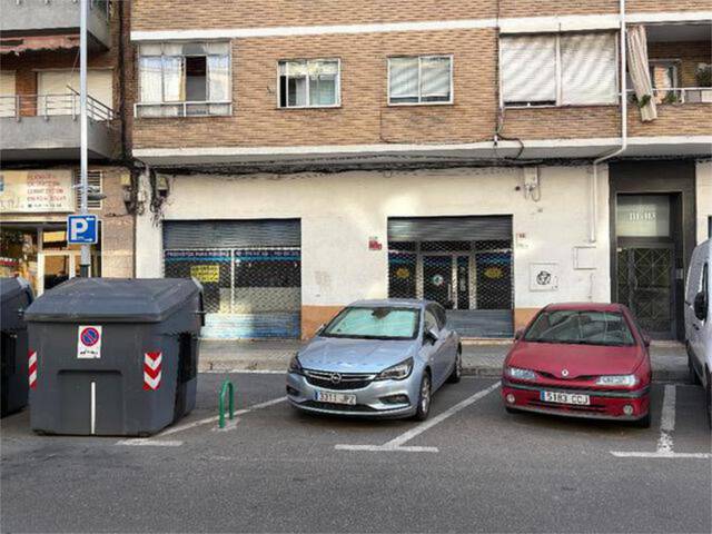 Local comercial en Alquiler en La Granja