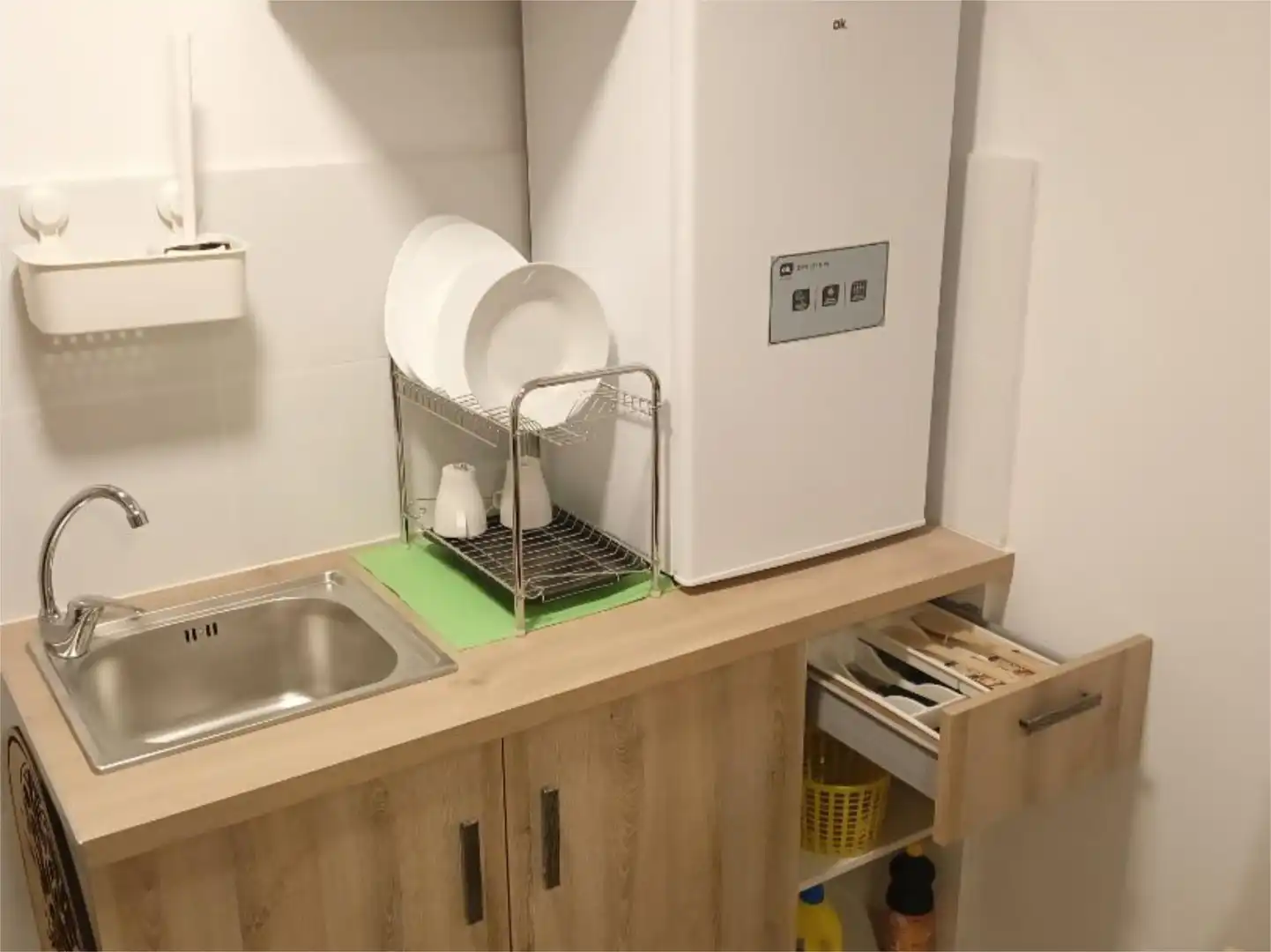 Room in Calle Lobos, 1, Cañada del Fenollar Kitchen of Flat for share in Alicante / Alacant with Heating, Private garden and Swimming Pool