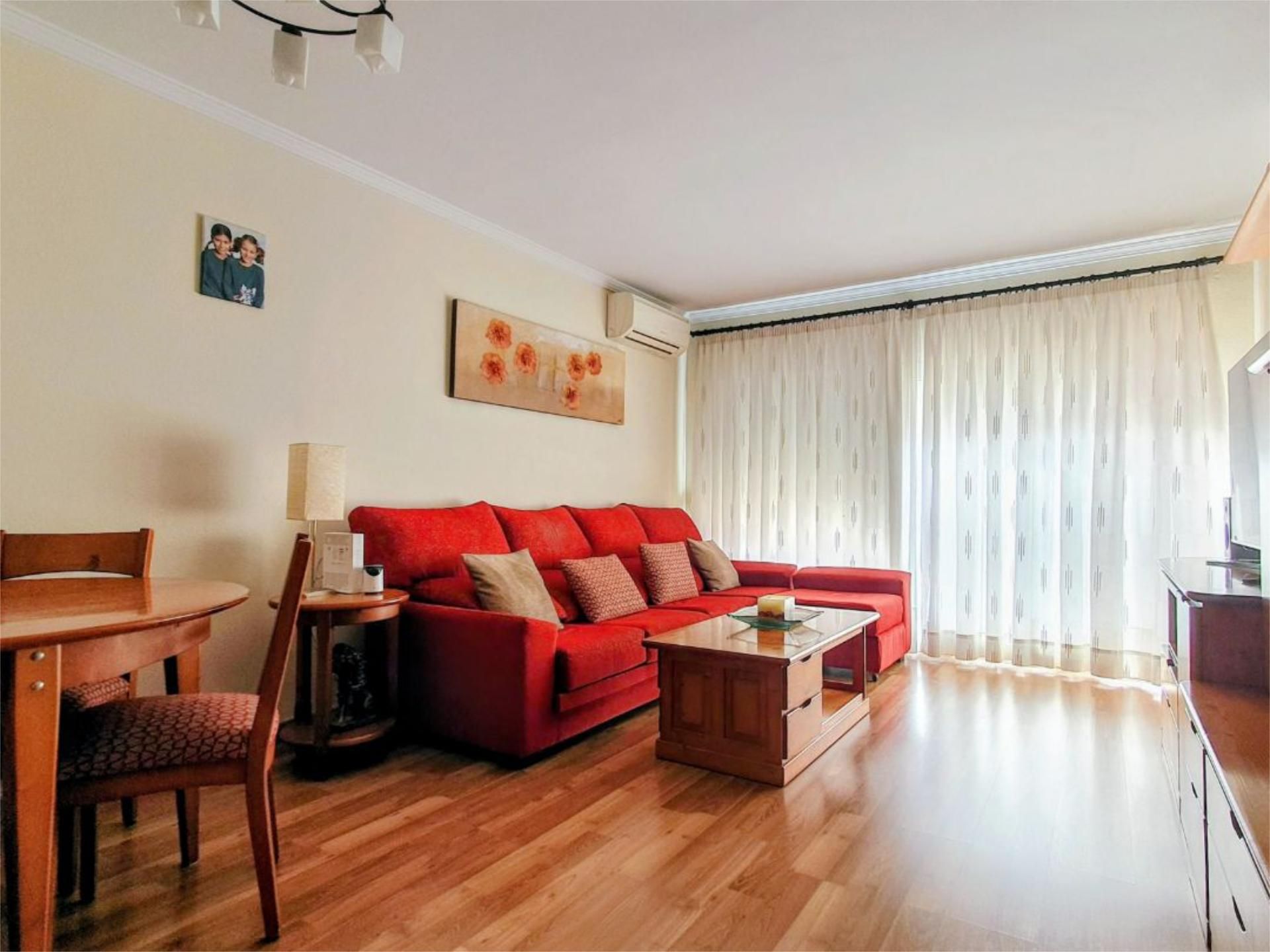 Pis en venda a Carrer Sant Bartomeu, 77, S'Arenal Sala d'estar de Pis en venda en Llucmajor amb Aire condicionat, Calefacció i Parquet