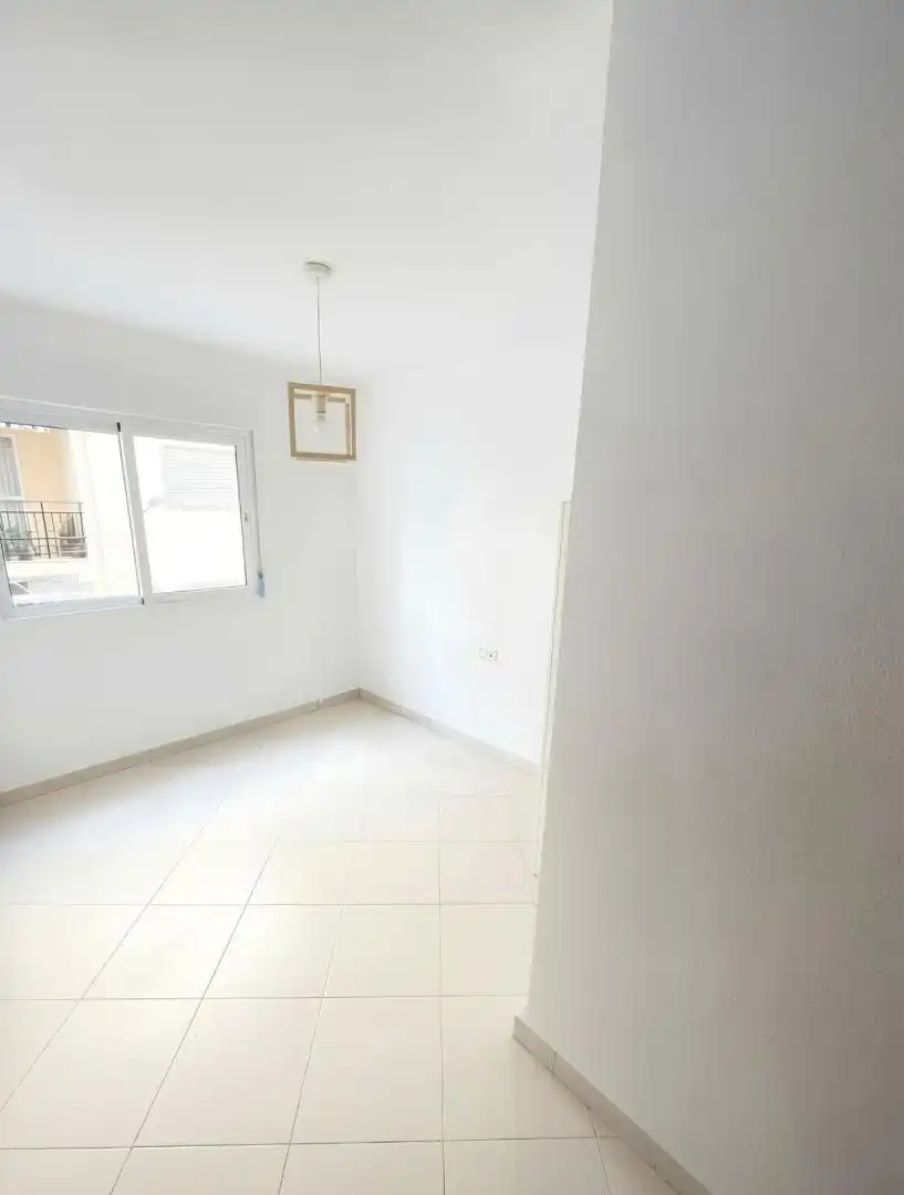 Wohnung zur Miete in Calle Cristo de la Epidemia, 92, Olletas - Sierra Blanquilla Wohnung zur Miete in Málaga mit Klimaanlage