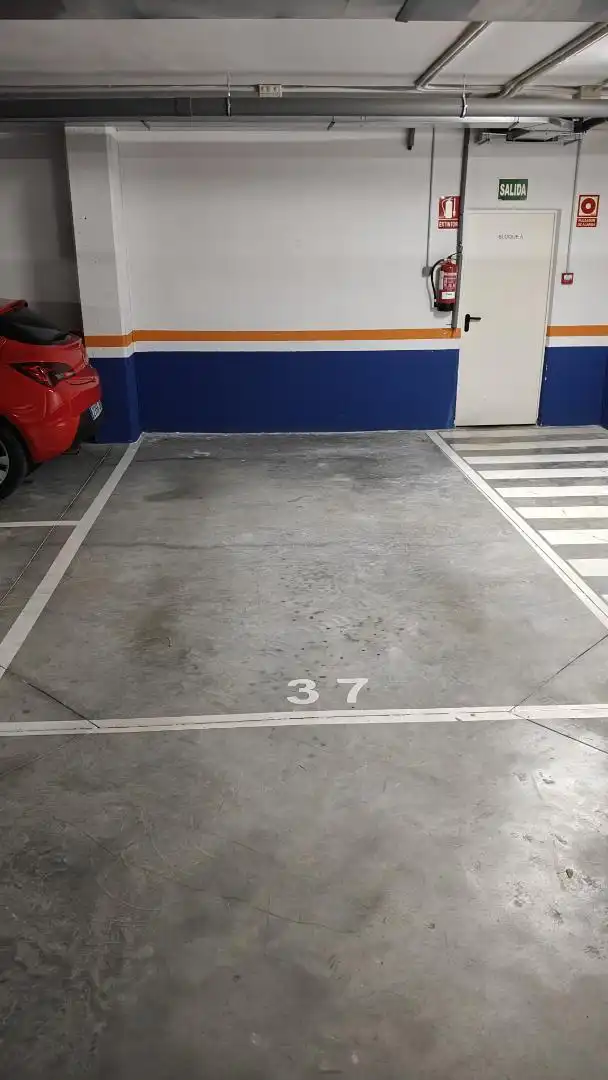 Garage zur Miete in Calle Pintor Velazquez, 41, Norte - Universidad Parkplatz von Garage zur Miete in Móstoles