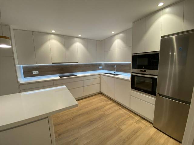 Piso en Venta en Calle Sos del Rey Católico, 14 en Cervantes