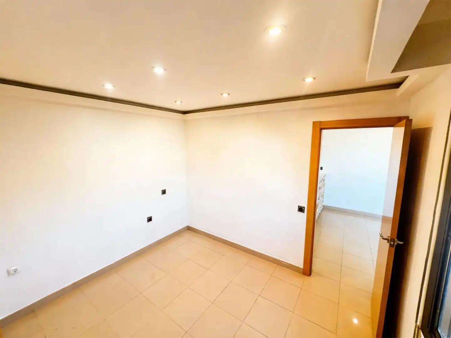 Wohnung zum Verkauf in Sant Boi de Llobregat mit Klimaanlage und Balkon