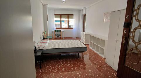 Pis per a compartir a Calle Doctor Rodríguez Fornos, 1 - imatge 3 Foto 3 de Pis per a compartir a Calle Doctor Rodríguez Fornos, 1