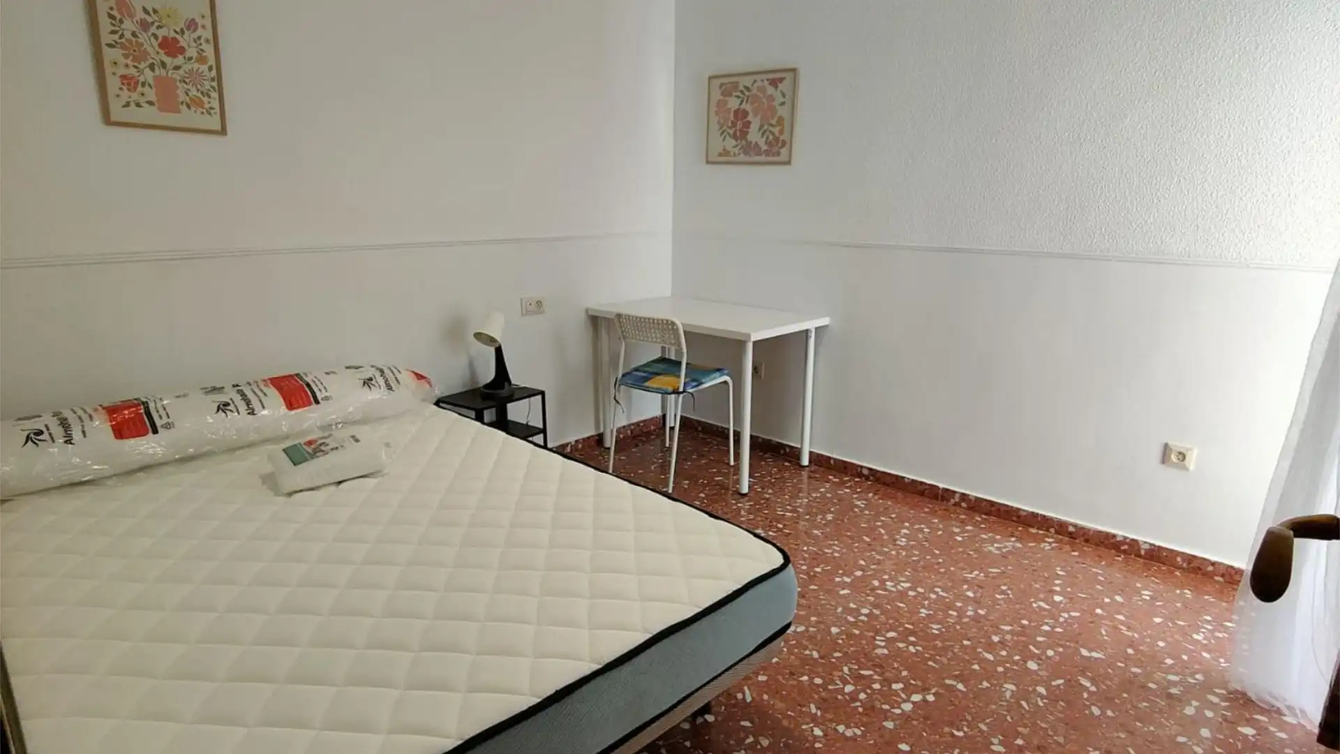 Bedroom of Flat for share in Elda  with Furnished and Balcony