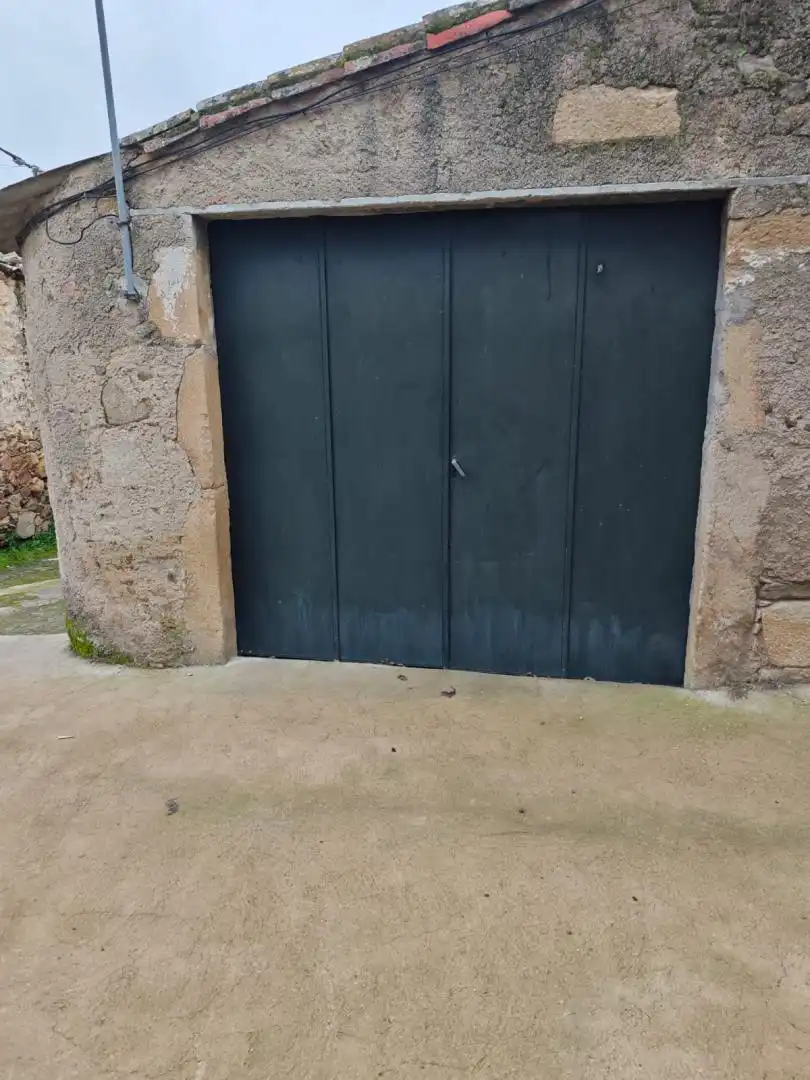 Casa o chalet en venta en Calle la Pólvora, 10, Salvatierra de Santiago Parking de Casa o chalet en venta en Salvatierra de Santiago con Jardín privado y Amueblado