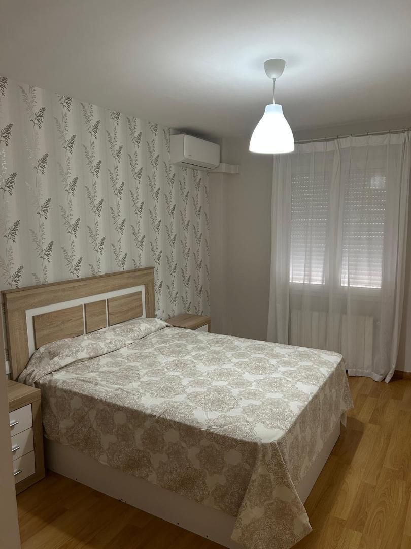 Dormitori de Planta baixa de lloguer en Mérida amb Aire condicionat, Calefacció i Parquet