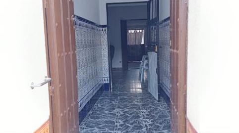 Foto 2 de Casa adosada en venda a Calle la Cruz, 28, La Puebla de los Infantes, Sevilla