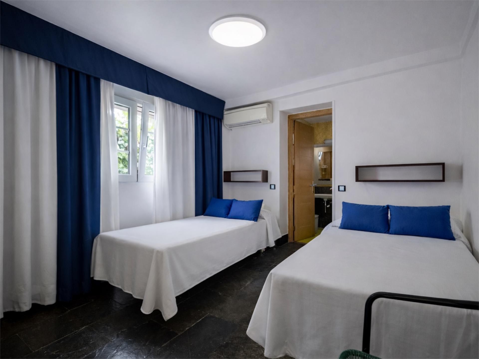 Dormitori de Casa o xalet per a compartir en  Madrid Capital