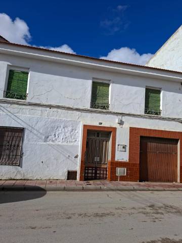 Casa adosada en Venta en Calle Leoncia Díaz Cordovés, 35 en Corral de Almaguer