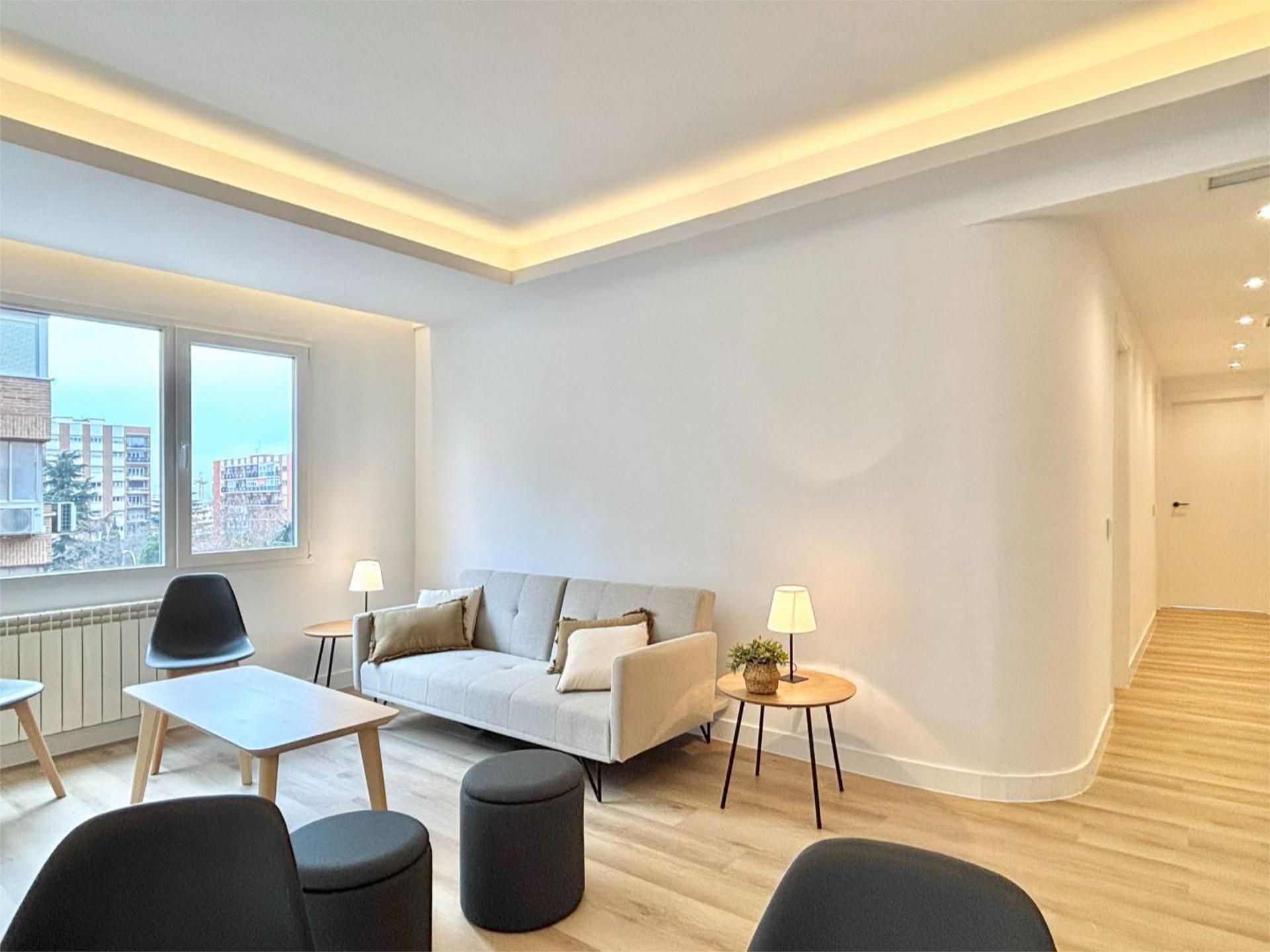 Living room of Flat for sale in  Madrid Capital  with Air Conditioner and Balcony