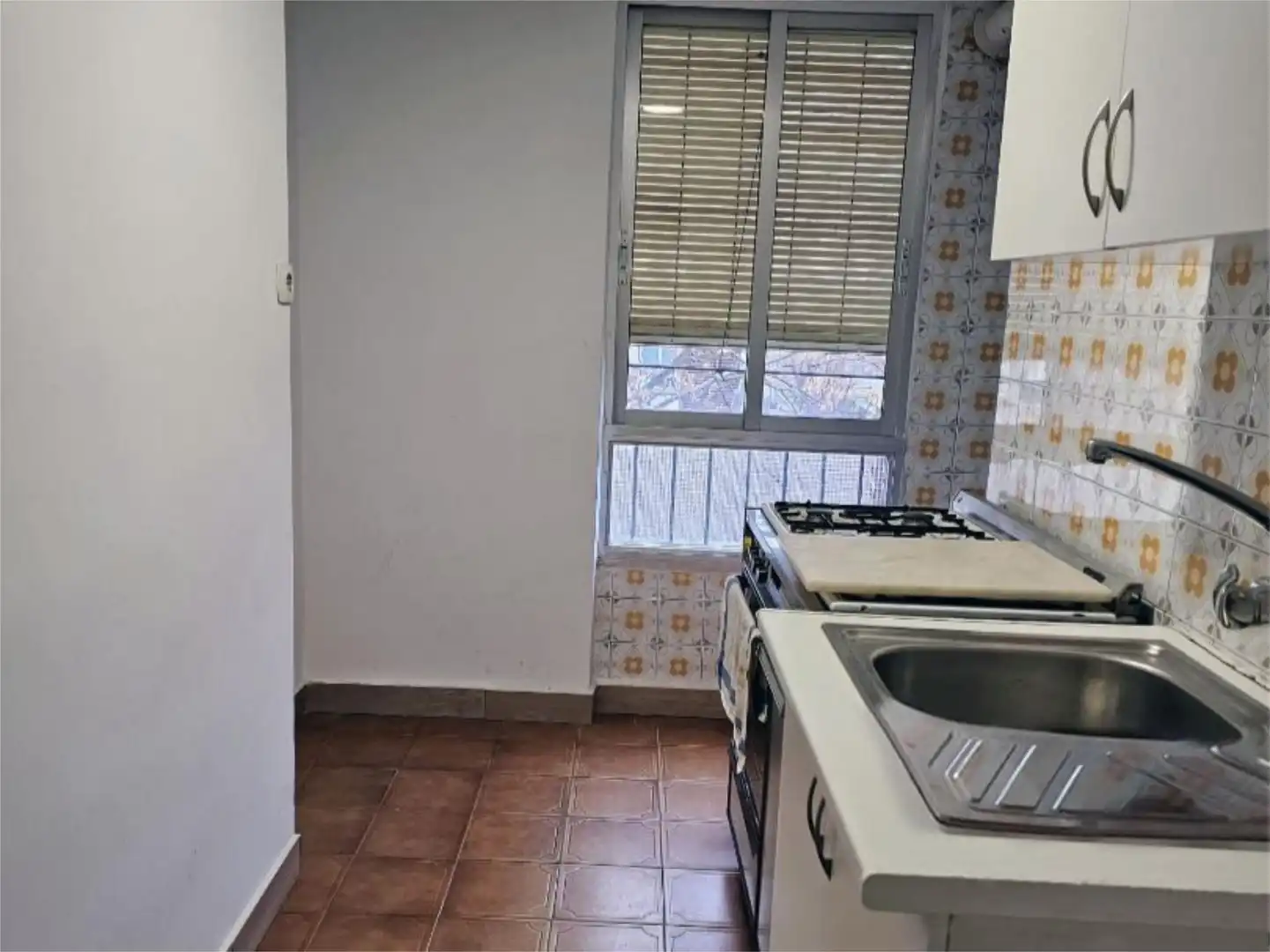 Pis en venda a Calle Encajeras, 19, Amposta Cuina de Pis en venda en Madrid