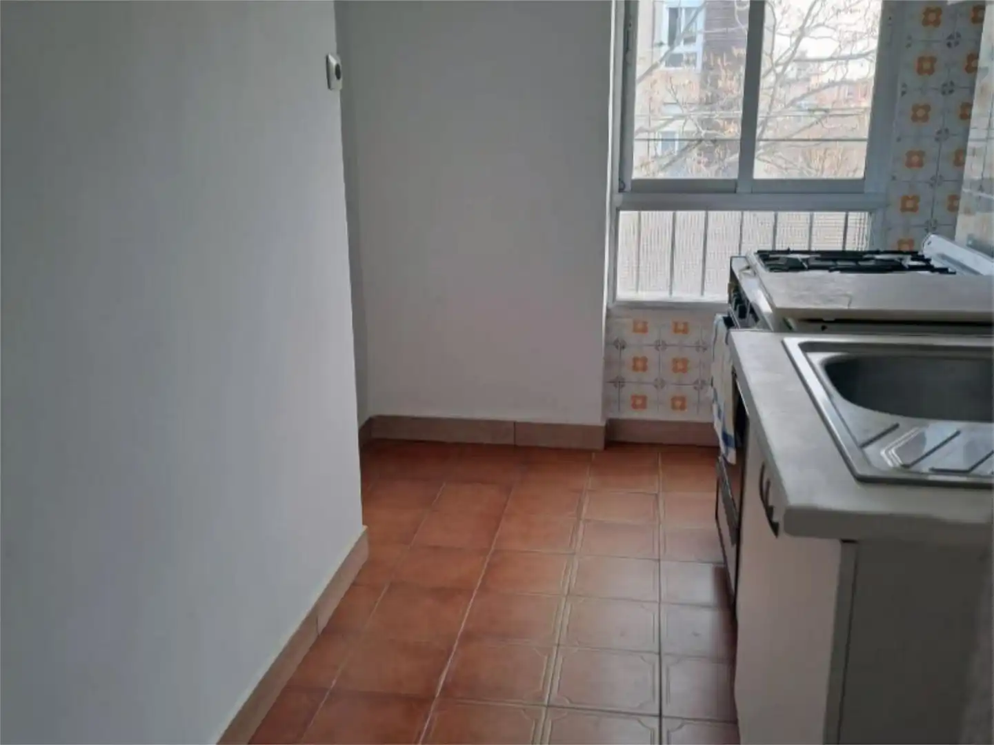 Pis en venda a Calle Encajeras, 19, Amposta Cuina de Pis en venda en Madrid