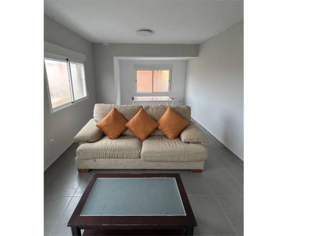 Piso en Alquiler en Carrer Ceramica, 22 en Altozano - Conde Lumiares