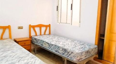 Foto 3 de Apartament en venda a Calle 9 de Octubre, 12, Los Montesinos, Alicante