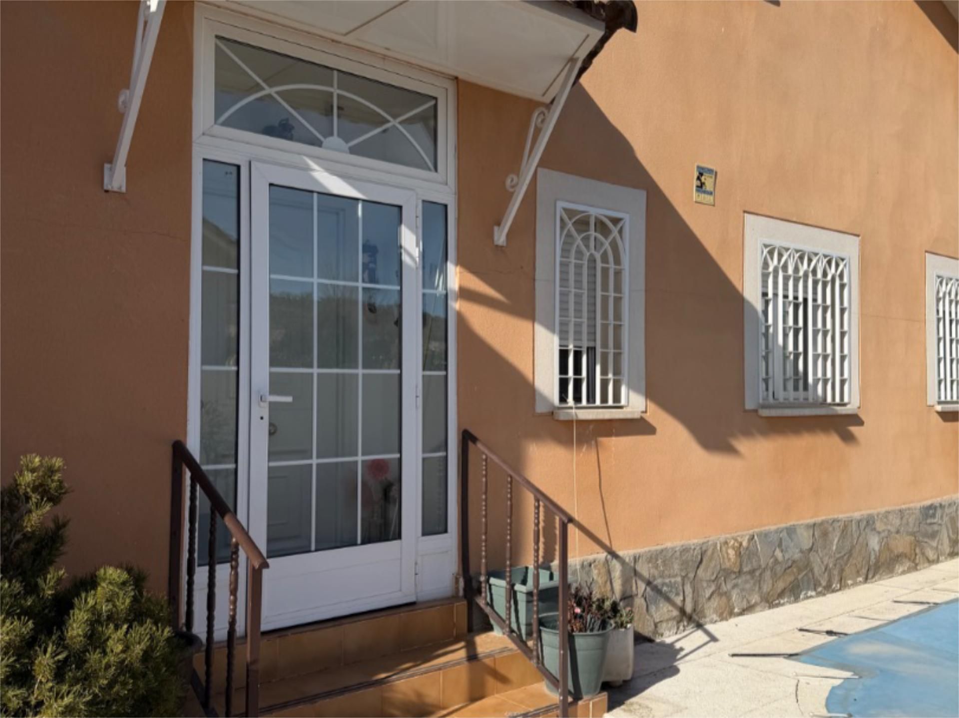Exterior view of Flat for sale in Camarma de Esteruelas  with Air Conditioner, Heating and Private garden