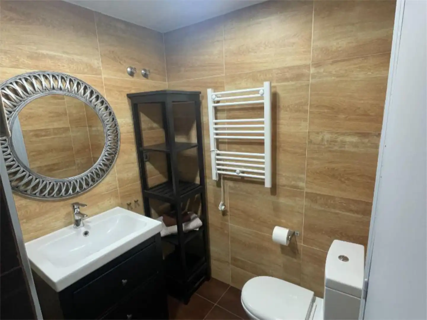 Flat for rent in Avenida de Sevilla, 2, Centro Bathroom of Flat for rent in San Vicente del Raspeig / Sant Vicent del Raspeig with Air Conditioner, Furnished and Balcony