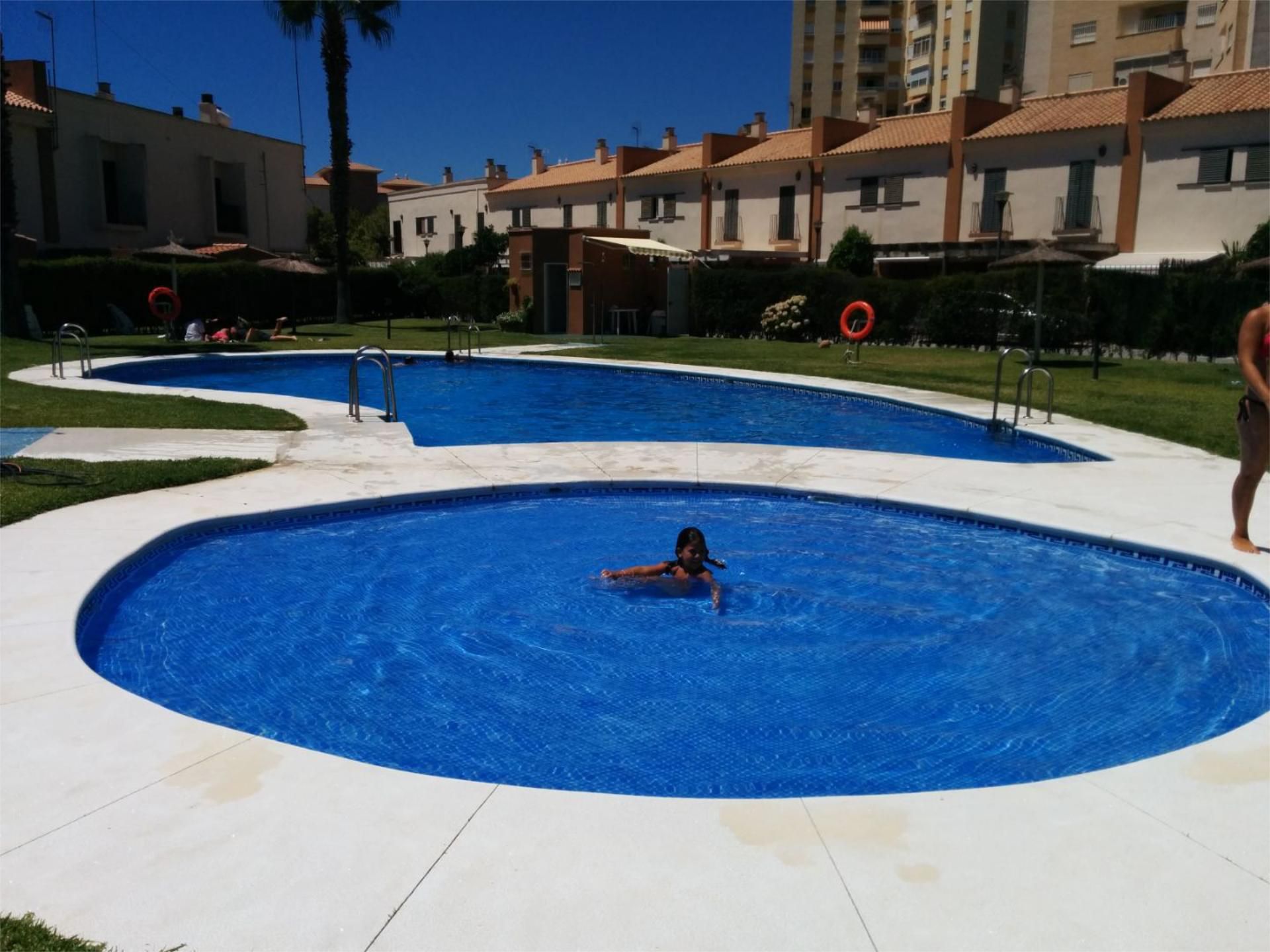 Swimming pool of Flat to rent in Isla Cristina  with Air Conditioner, Terrace and Swimming Pool