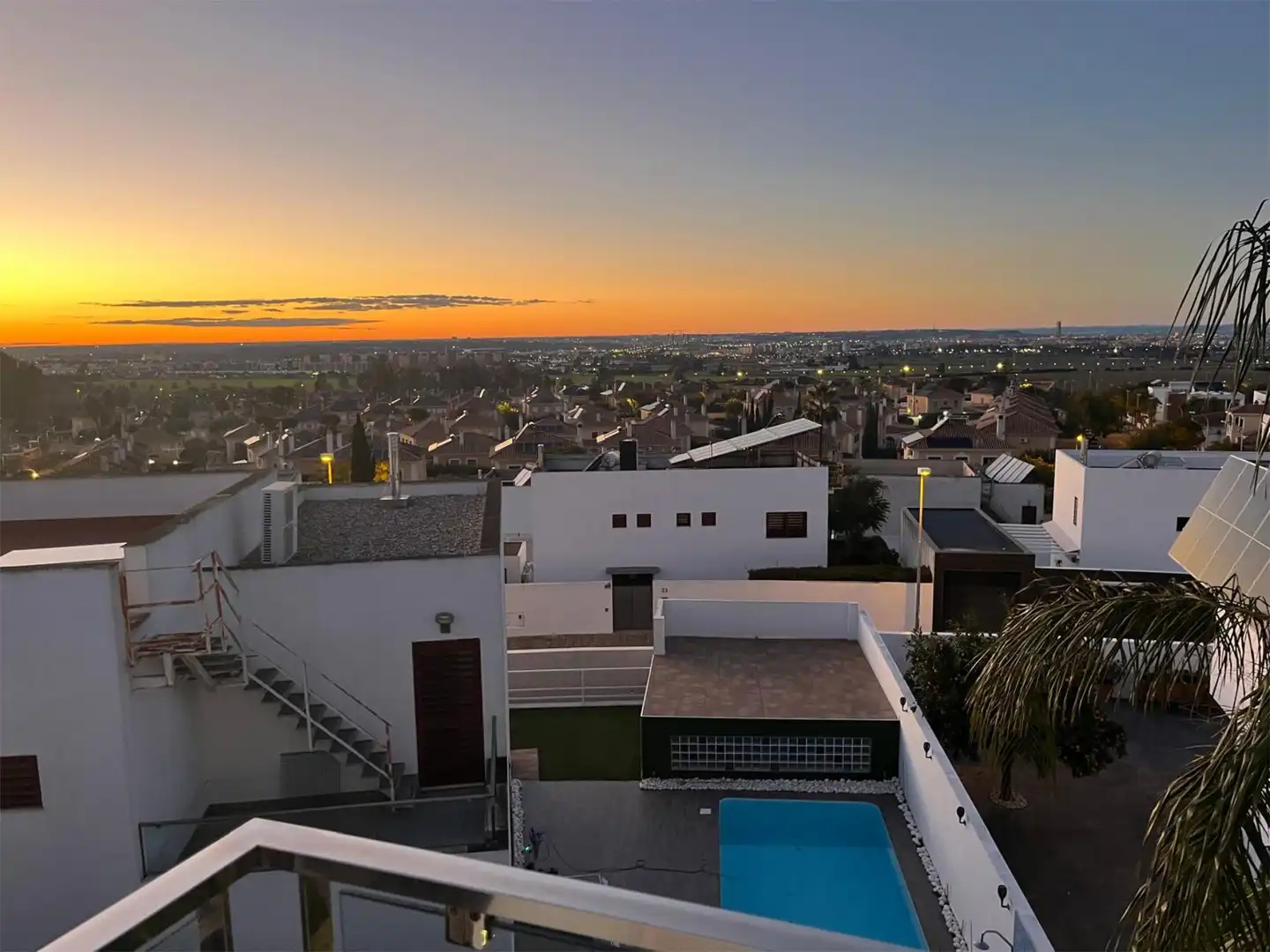 Houses for sale in Calle Madreselva, 11, Olivar de Quintos Exterior view of Houses for sale in Montequinto with Air Conditioner, Heating and Private garden