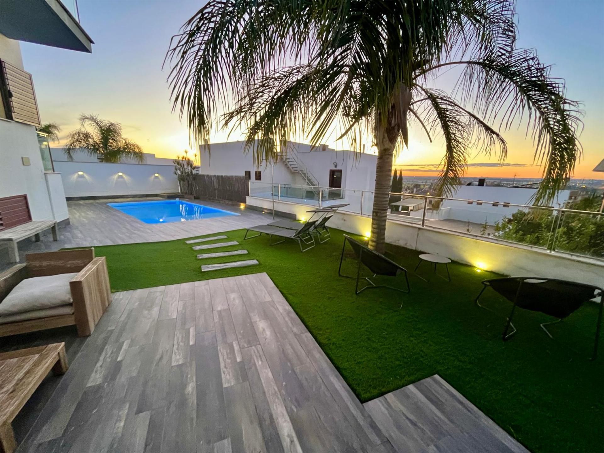 Terraza de Casa o chalet en venta en Montequinto con Aire acondicionado, Calefacción y Jardín privado