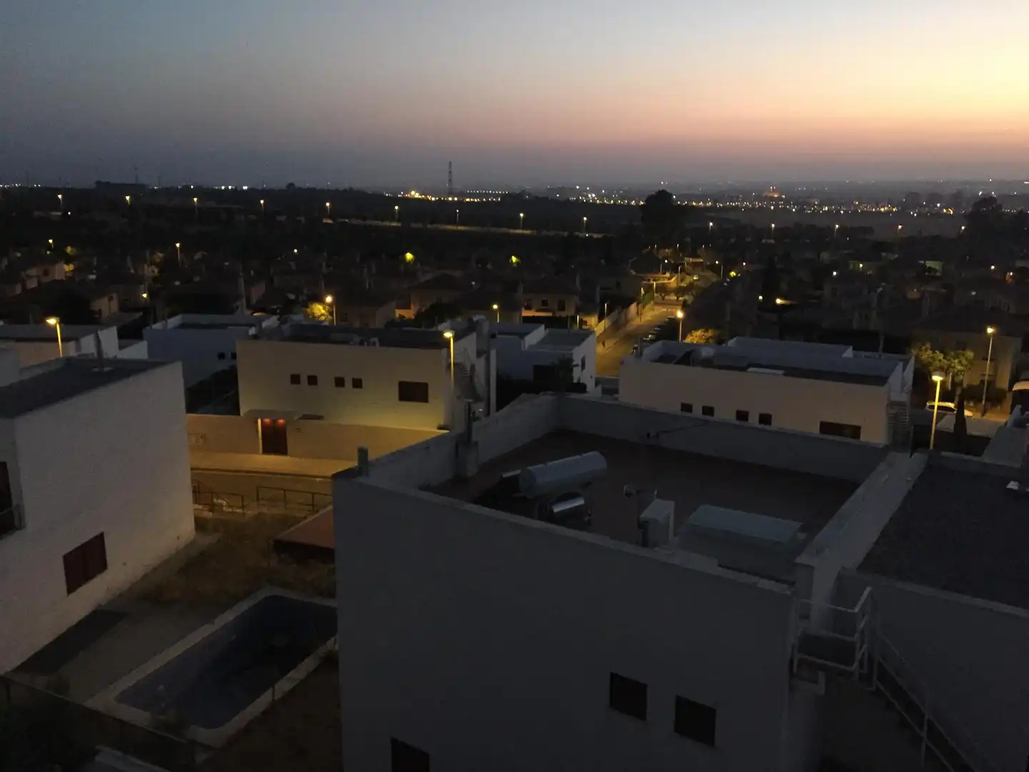 Houses for sale in Calle Madreselva, 11, Olivar de Quintos Exterior view of Houses for sale in Montequinto with Air Conditioner, Heating and Private garden