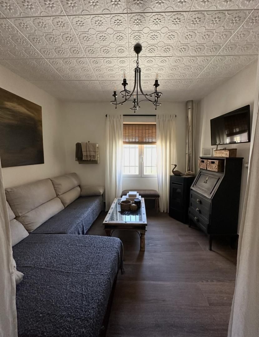 Living room of Single-family semi-detached for sale in La Vellés   with Furnished