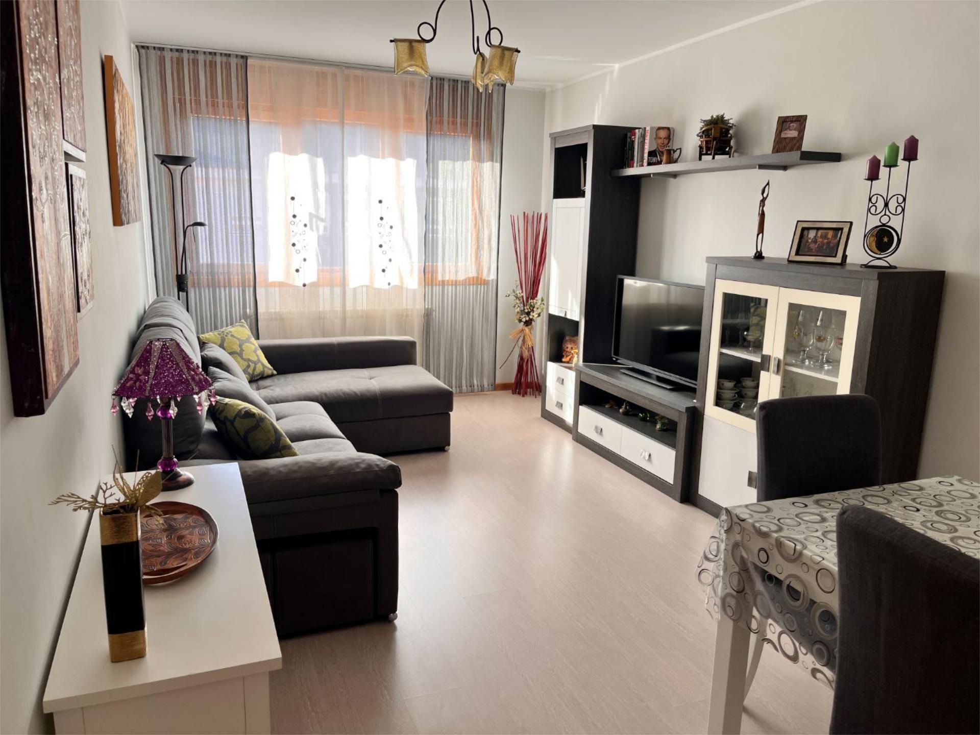 Pis en venda a Calle Ramón Gómez Lozana, 215, Nuevos Roces Sala d'estar de Pis en venda en Gijón