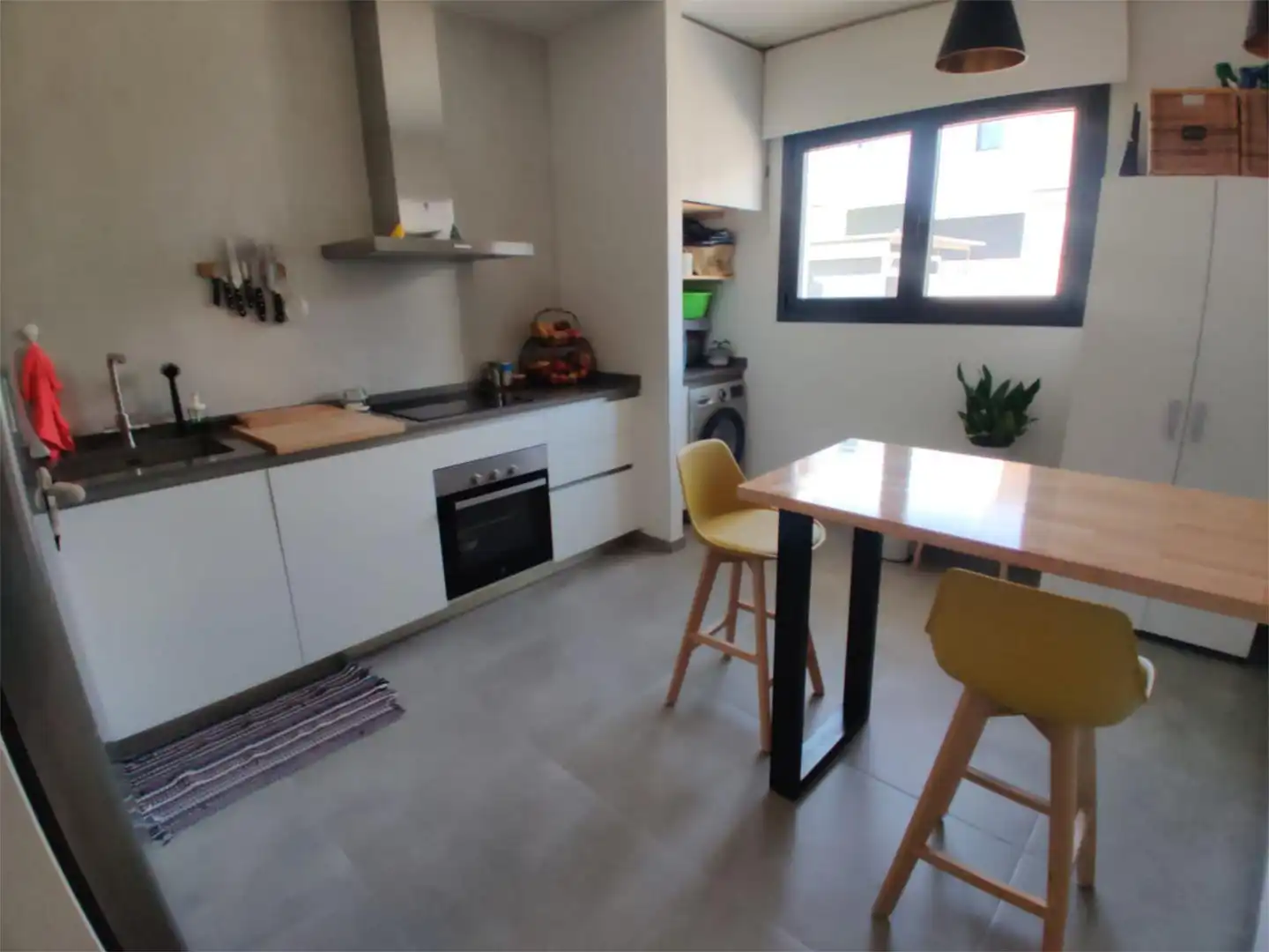 Houses for sale in Calle Zeus, 82, Los Molinos - Villa Blanca Kitchen of Houses for sale in Almería Capital with Air Conditioner, Terrace and Swimming Pool