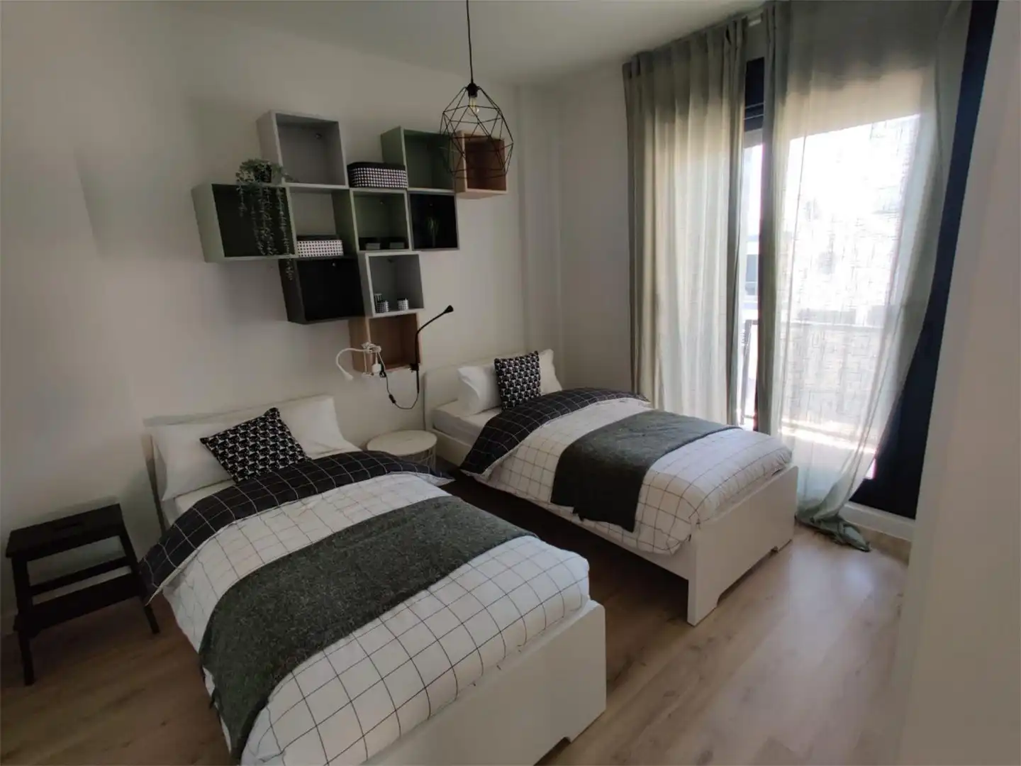 Houses for sale in Calle Zeus, 82, Los Molinos - Villa Blanca Bedroom of Houses for sale in Almería Capital with Air Conditioner, Terrace and Swimming Pool