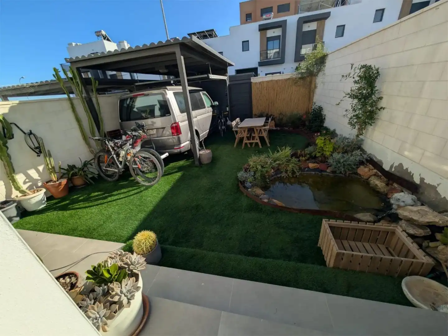 Houses for sale in Calle Zeus, 82, Los Molinos - Villa Blanca Garden of Houses for sale in Almería Capital with Air Conditioner, Terrace and Swimming Pool