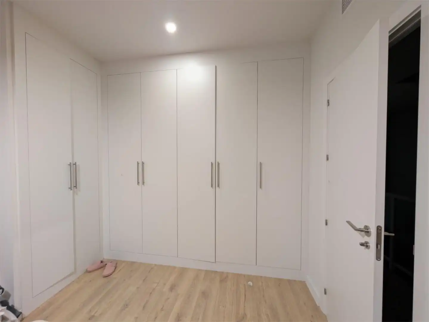 Houses for sale in Calle Zeus, 82, Los Molinos - Villa Blanca Bedroom of Houses for sale in Almería Capital with Air Conditioner, Terrace and Swimming Pool