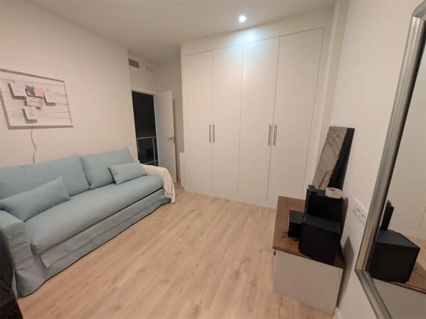Houses for sale in Calle Zeus, 82, Los Molinos - Villa Blanca Bedroom of Houses for sale in Almería Capital with Air Conditioner, Terrace and Swimming Pool