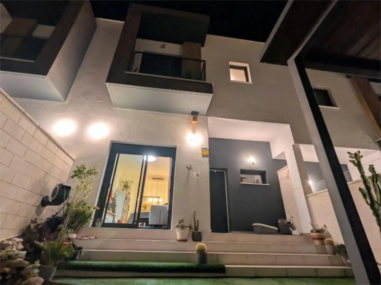 Houses for sale in Calle Zeus, 82, Los Molinos - Villa Blanca Exterior view of Houses for sale in Almería Capital with Air Conditioner, Terrace and Swimming Pool