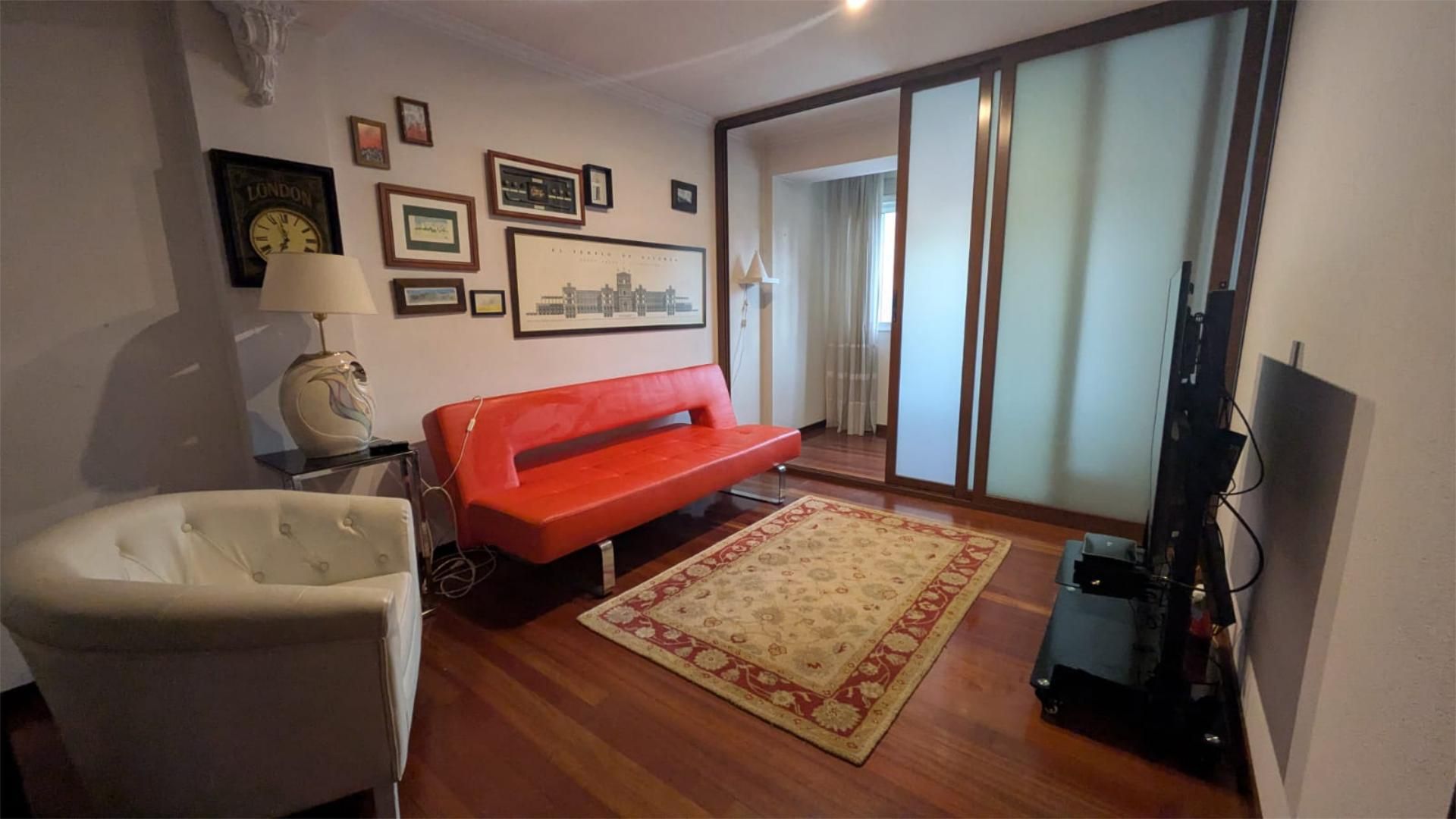 Living room of Apartment to rent in Monforte de Lemos  with Heating, Parquet flooring and Furnished