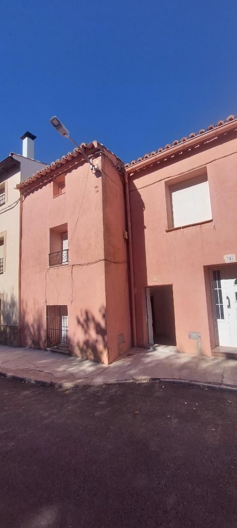 Vista exterior de Casa adosada en venda en Campos del Paraíso amb Parquet, Traster i Moblat