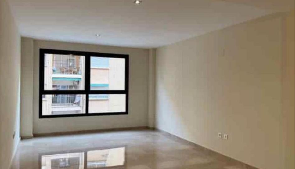 Flat to rent in Carrer del Castell de Benissanó, 19, Nou Moles, Valencia Capital - image 1 Photo 1 of Flat to rent in Carrer del Castell de Benissanó, 19, Nou Moles, Valencia Capital