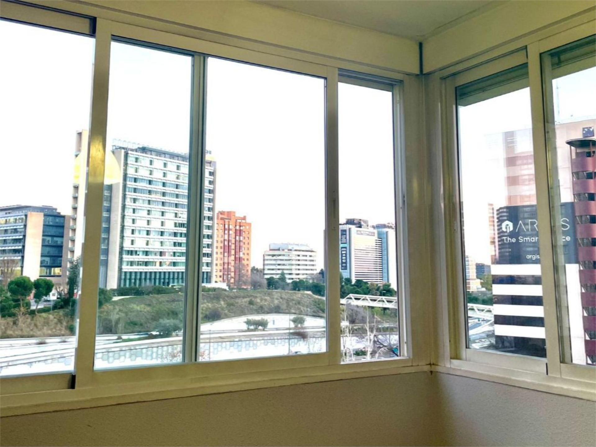 Bedroom of Flat for sale in  Madrid Capital  with Heating, Parquet flooring and Swimming Pool