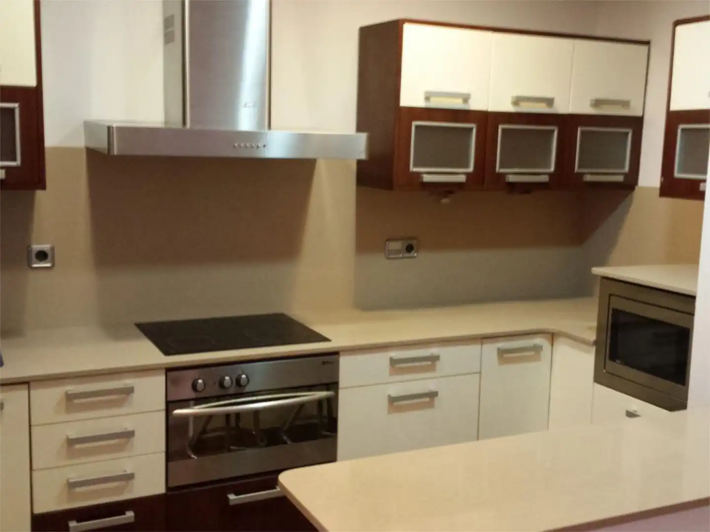 Flat for sale in Carrer de Déu I Mata, 142, Barri de les Corts Kitchen of Flat for sale in Barcelona Capital with Air Conditioner and Terrace