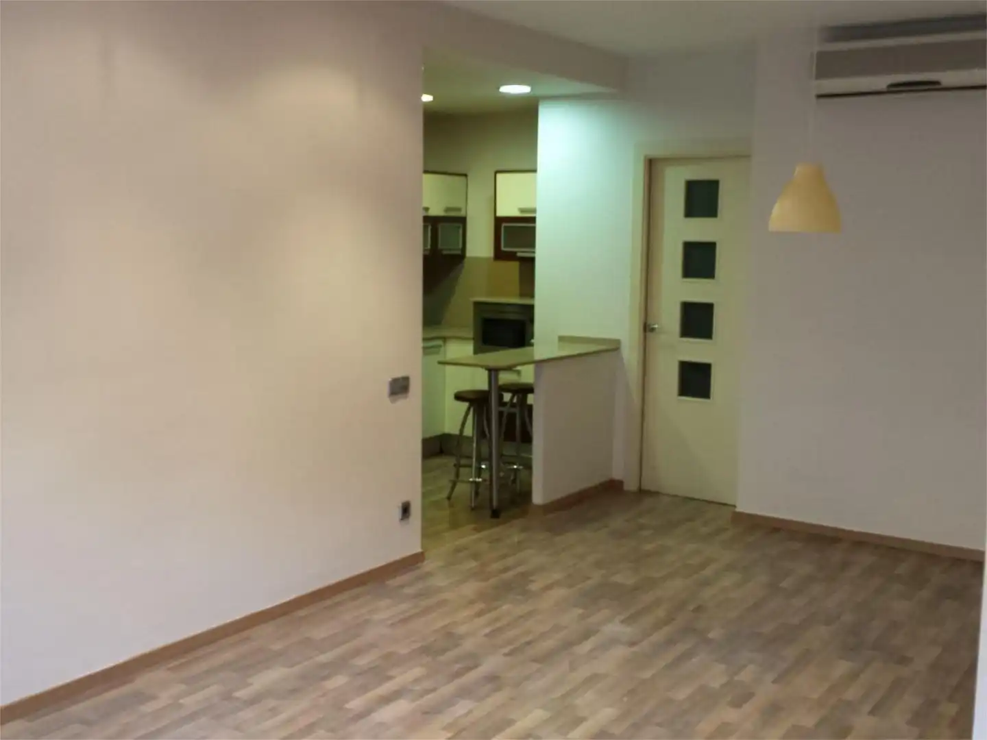 Flat for sale in Carrer de Déu I Mata, 142, Barri de les Corts Kitchen of Flat for sale in Barcelona Capital with Air Conditioner and Terrace