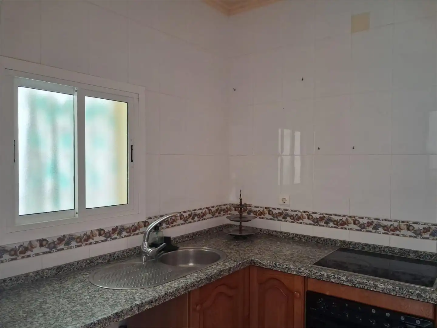Casa adosada en venda a Calle Gregorio Medina, 9, Villamanrique de la Condesa Cuina de Casa adosada en venda en Villamanrique de la Condesa