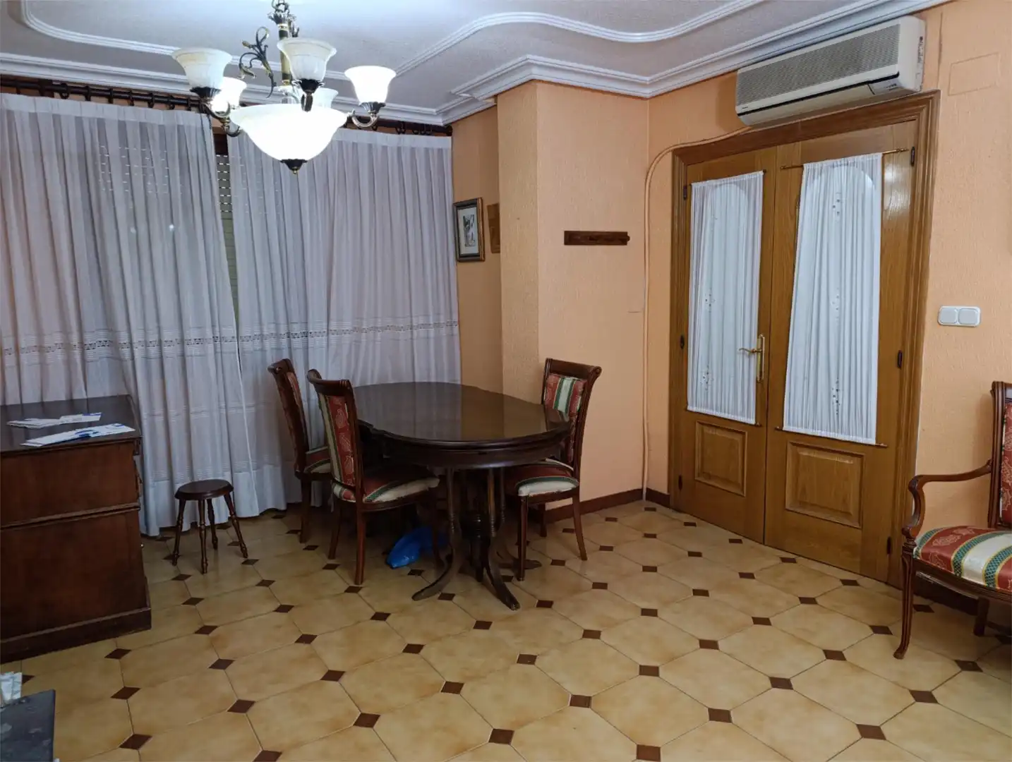 Detached homes for sale in Avenida Madrid, 12, La Coca - La Nia - Vistahermosa Dining room of Detached homes for sale in Aspe with Air Conditioner, Heating and Storage room
