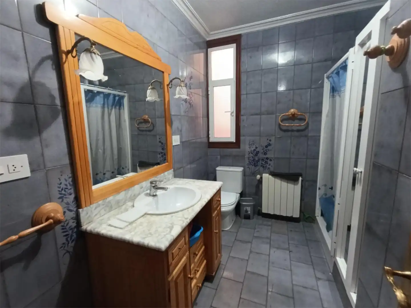 Detached homes for sale in Avenida Madrid, 12, La Coca - La Nia - Vistahermosa Bathroom of Detached homes for sale in Aspe with Air Conditioner, Heating and Storage room