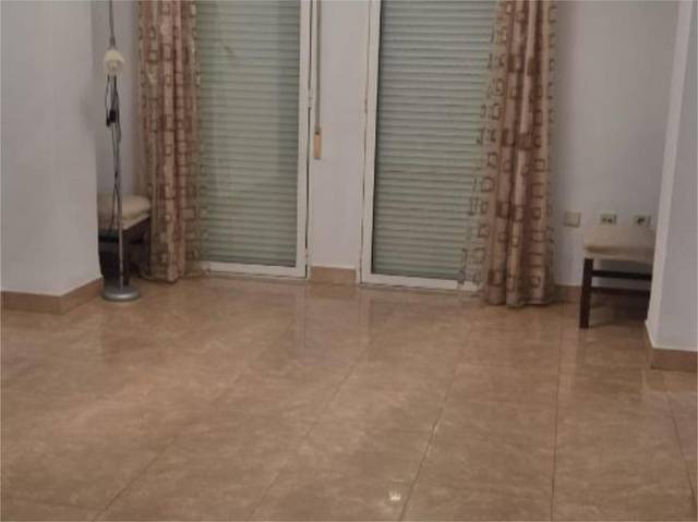 Piso en Alquiler en Calle Madrid, 40 en Barrio de la Vega