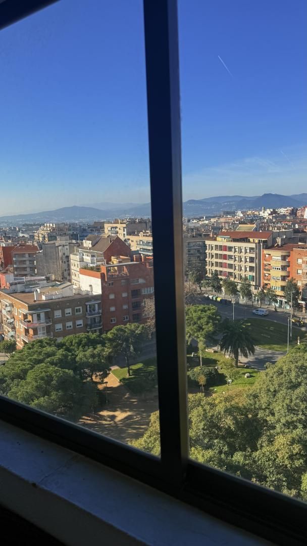 Pis per a compartir a Avinguda de Cornellà, 13, La Plana Vista exterior de Pis per a compartir en Esplugues de Llobregat amb Moblat