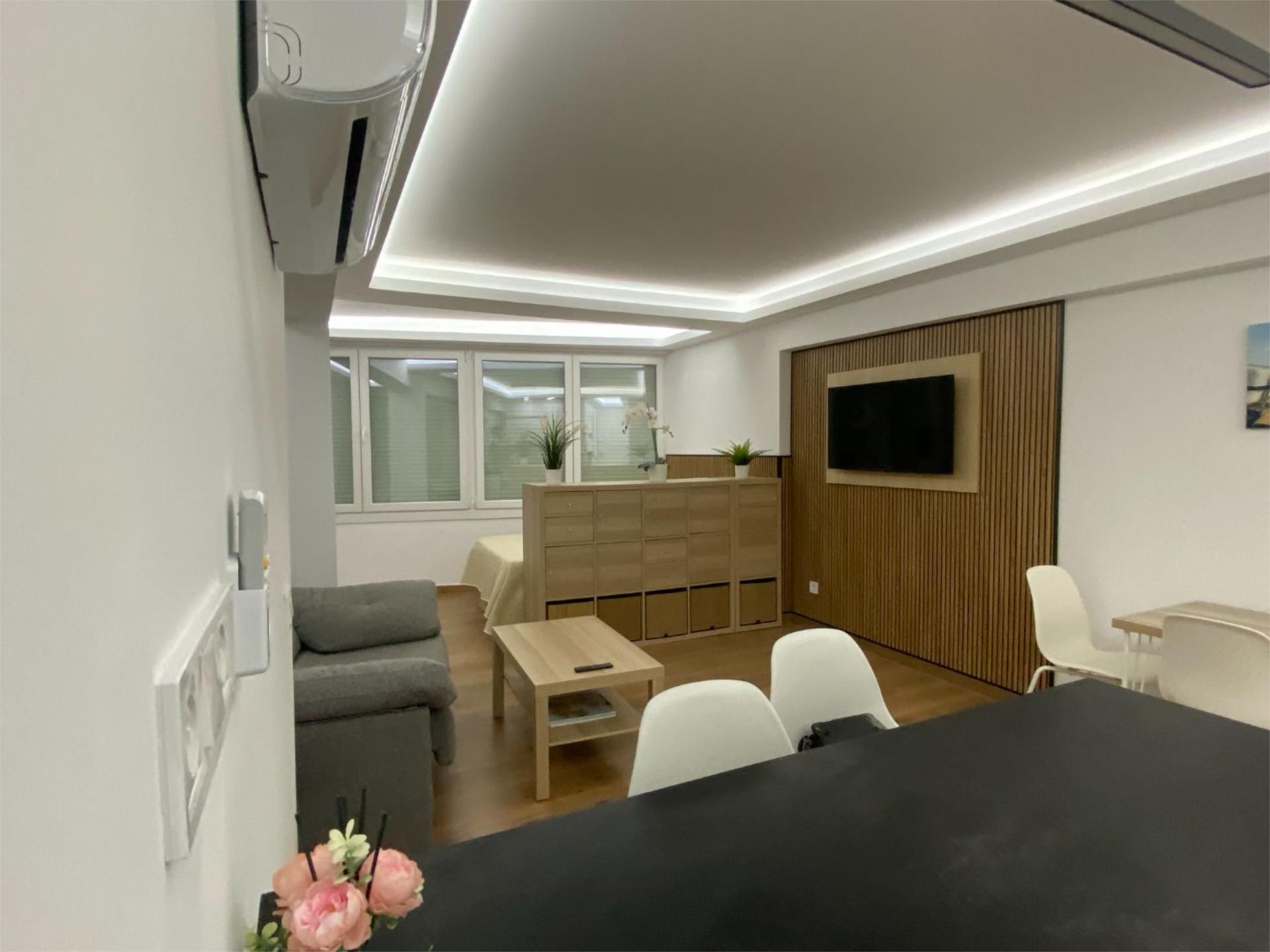 Living room of Study to rent in  Palma de Mallorca  with Air Conditioner, Heating and Furnished