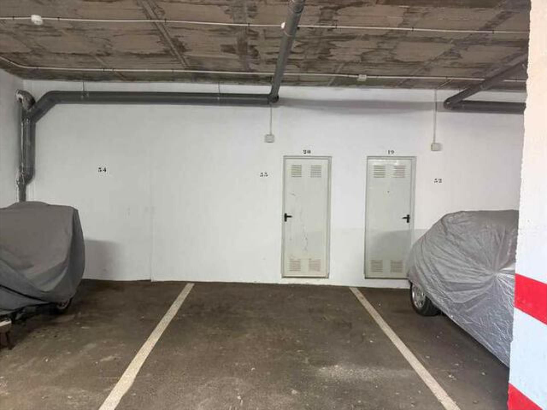 Garaje de alquiler en Zona Carrefour - Urbanizaciones Parking de Garaje de alquiler en Torrevieja