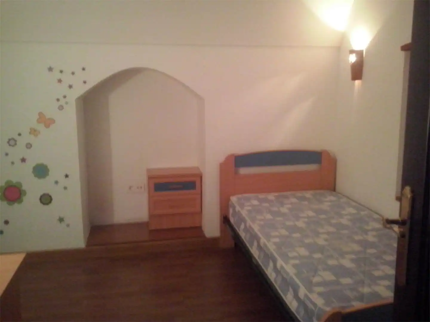 Habitación de Casa adosada en venta en Benalúa con Terraza y Amueblado