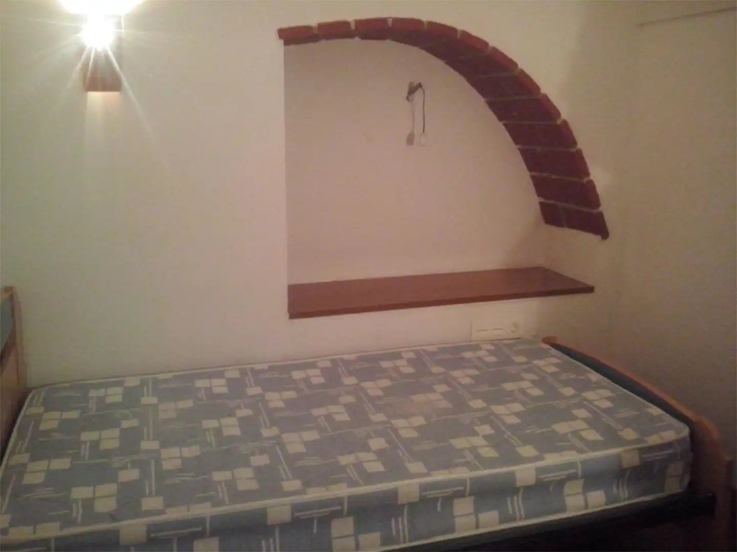 Habitación de Casa adosada en venta en Benalúa con Terraza y Amueblado