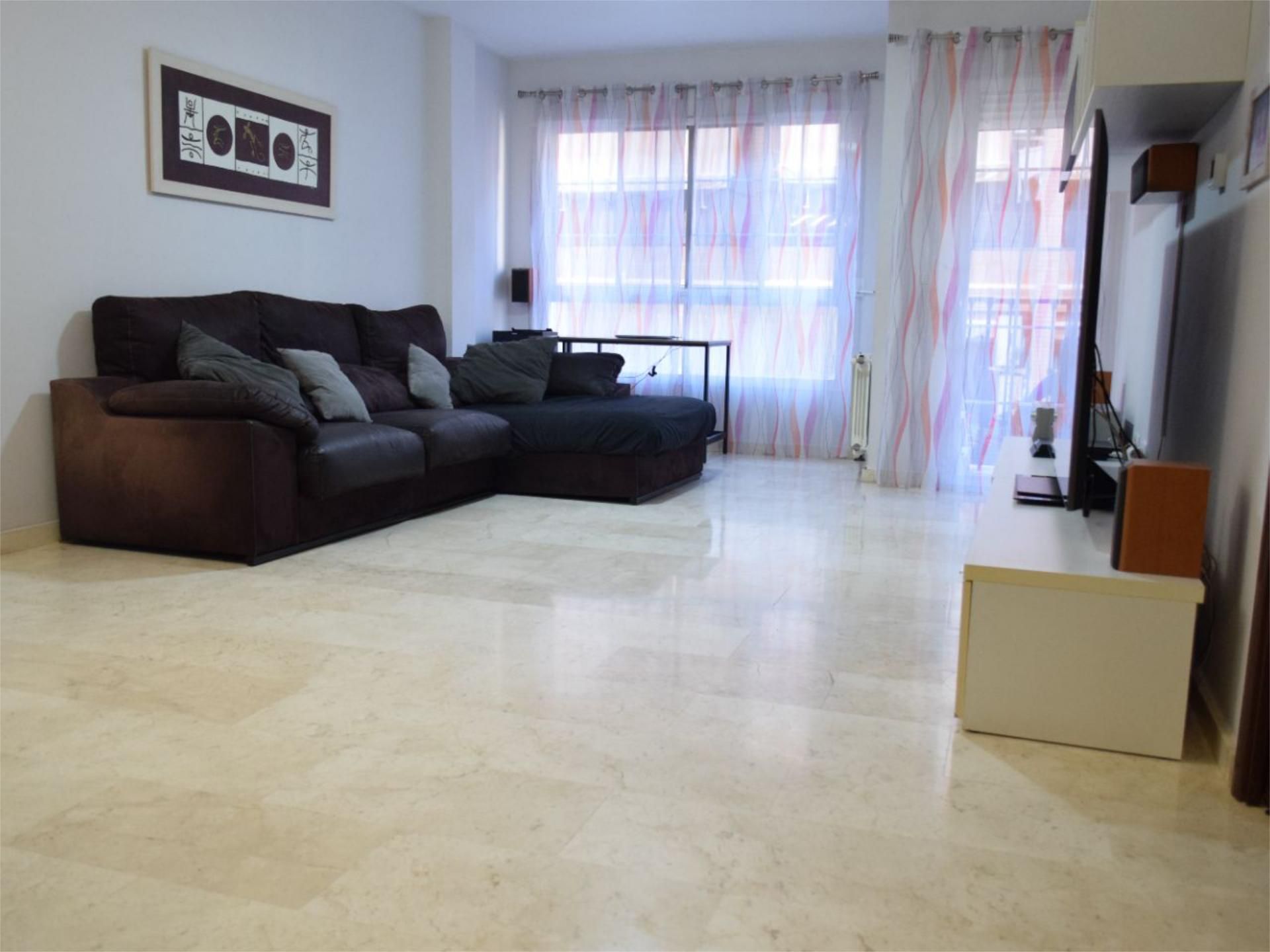 Living room of Flat for sale in Riba-roja de Túria  with Air Conditioner, Terrace and Balcony